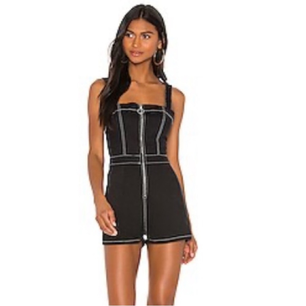 NWT Superdown Kelsie Zip Up Romper size Med M